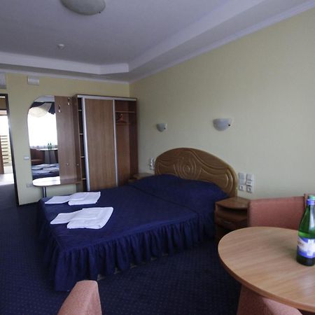 Karpaty Hotel Yaremche Ngoại thất bức ảnh