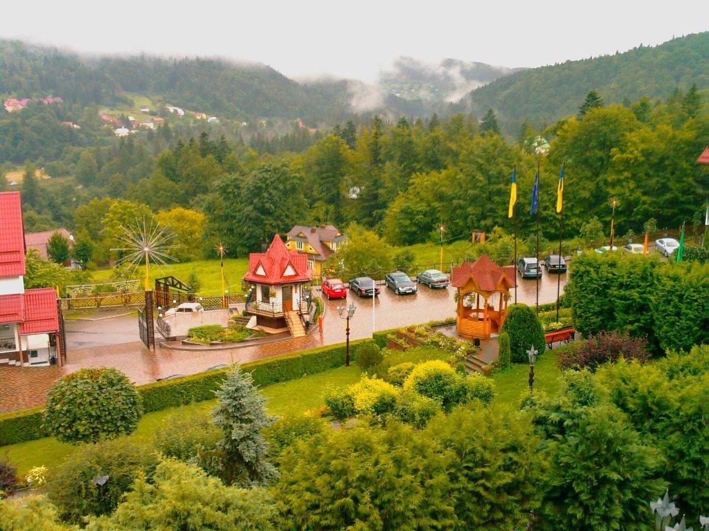 Karpaty Hotel Yaremche Ngoại thất bức ảnh