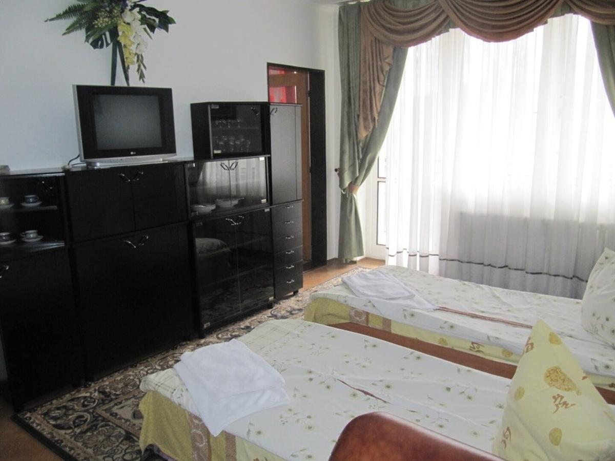 Karpaty Hotel Yaremche Ngoại thất bức ảnh